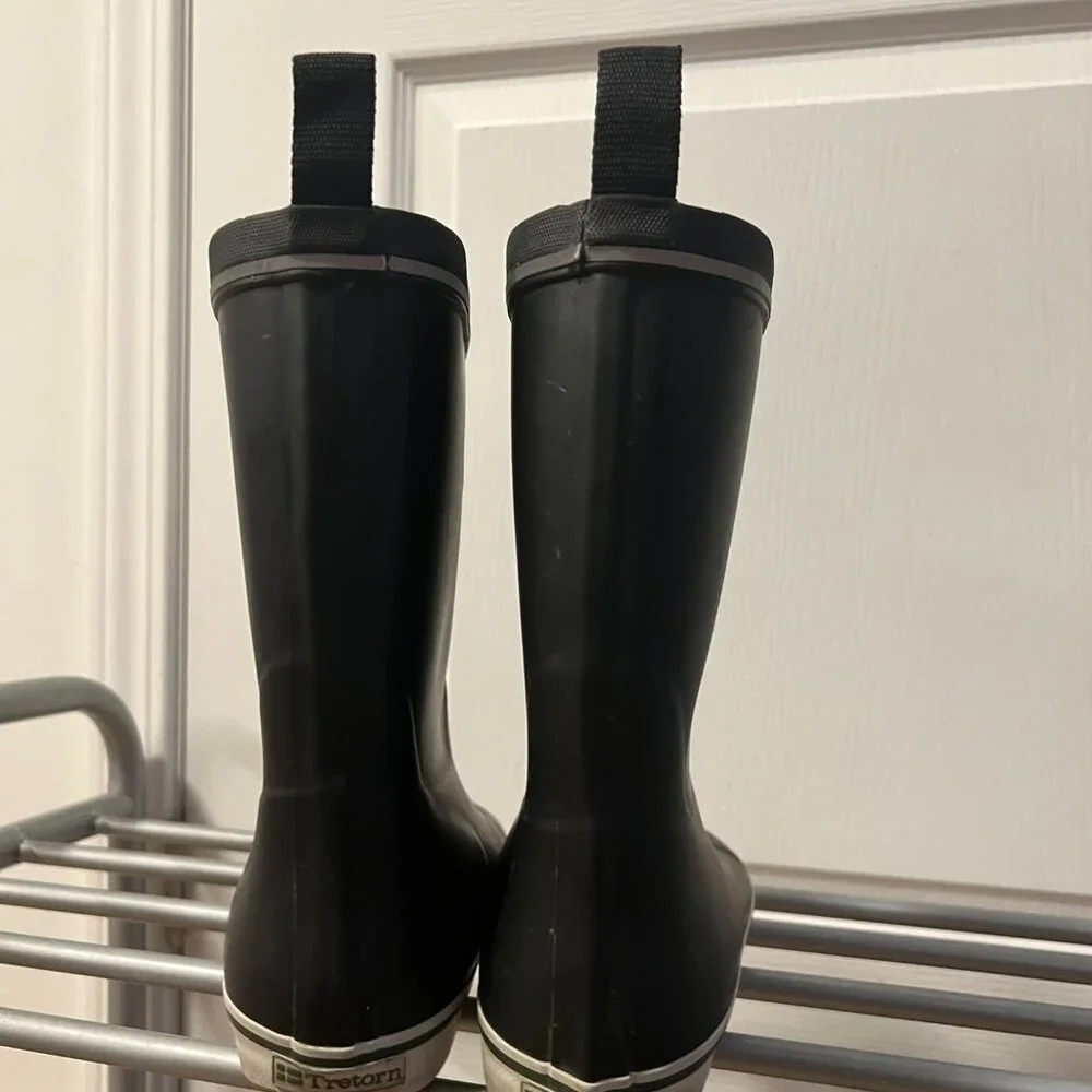 Tretorn Rain Boots Black Pull On Size 7 US 37 EU - Picture 3 of 7